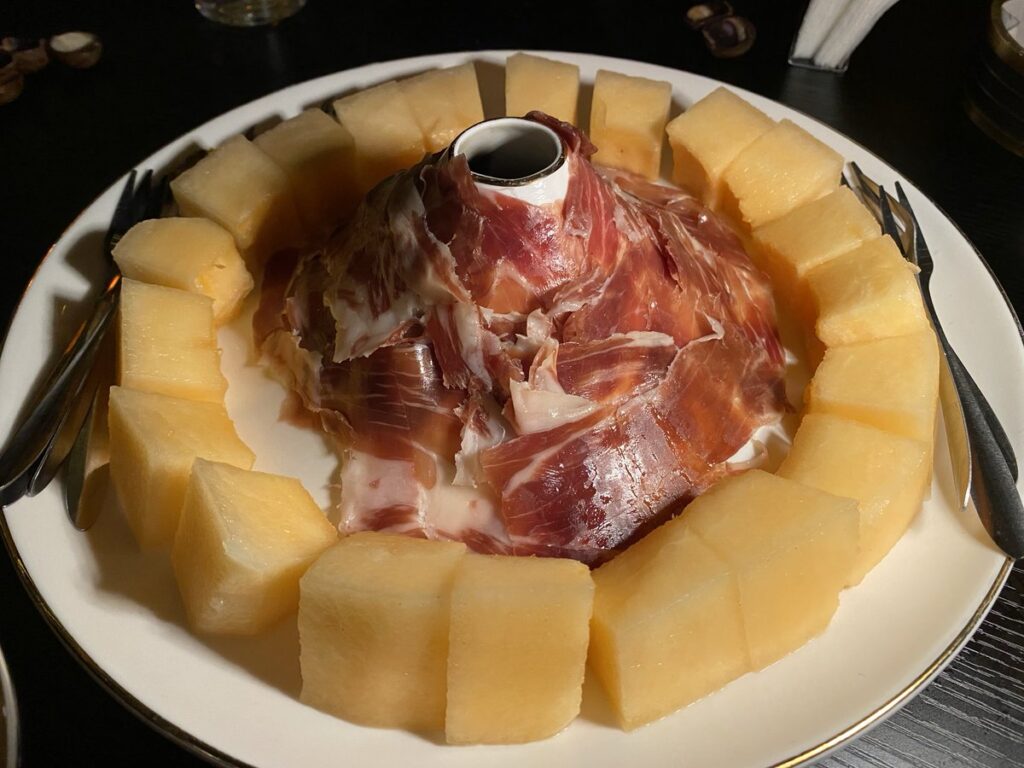 MAZE Barのウイスキーとカクテルメニュー