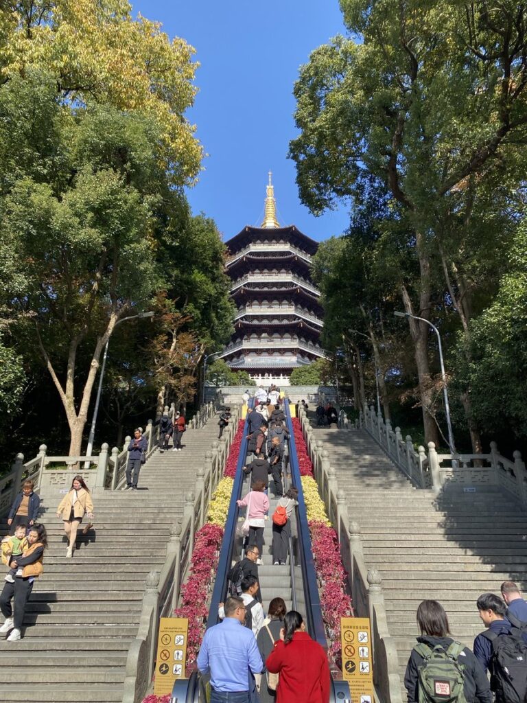杭州の世界遺産西湖にある雷峰塔